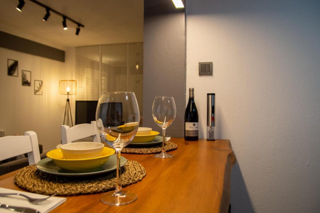 Amazing Flat Near The Coast With A Delightful Shared Terrace Close To Public Transportation In Karsiyaka İzmir Buitenkant foto