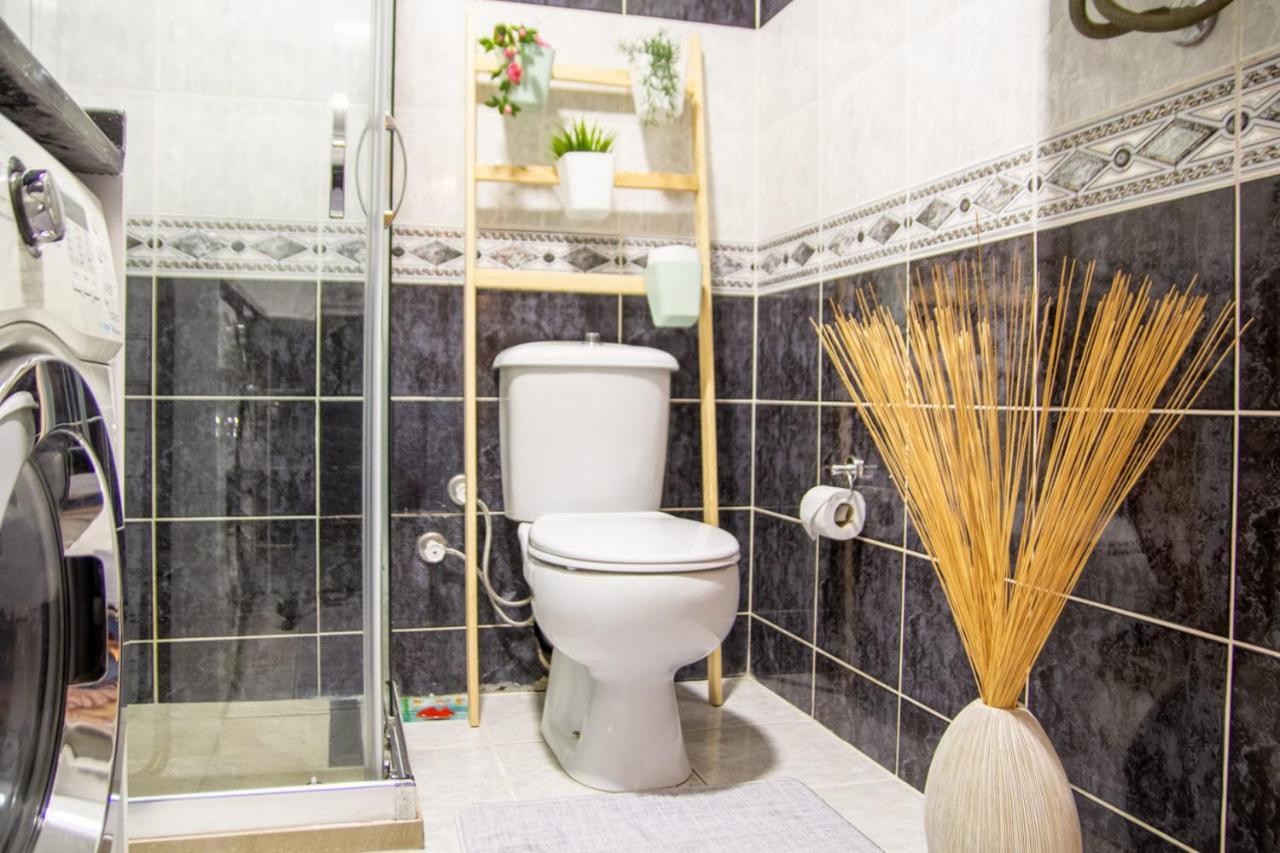 Amazing Flat Near The Coast With A Delightful Shared Terrace Close To Public Transportation In Karsiyaka İzmir Buitenkant foto
